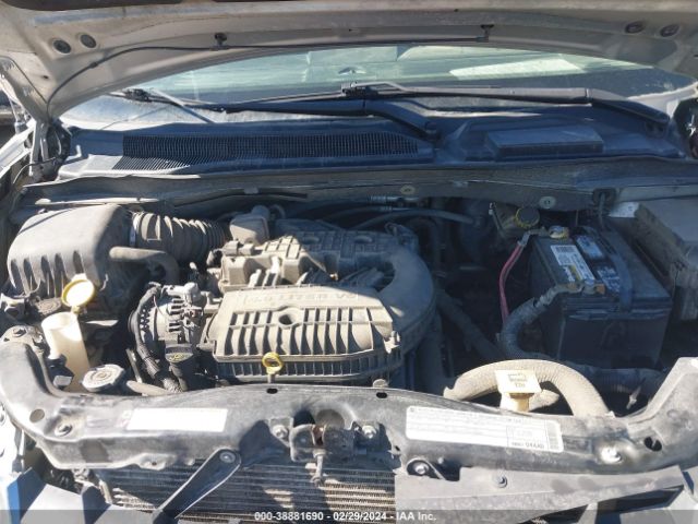 Photo 9 VIN: 2A4RR8DX0AR415873 - CHRYSLER TOWN & COUNTRY 