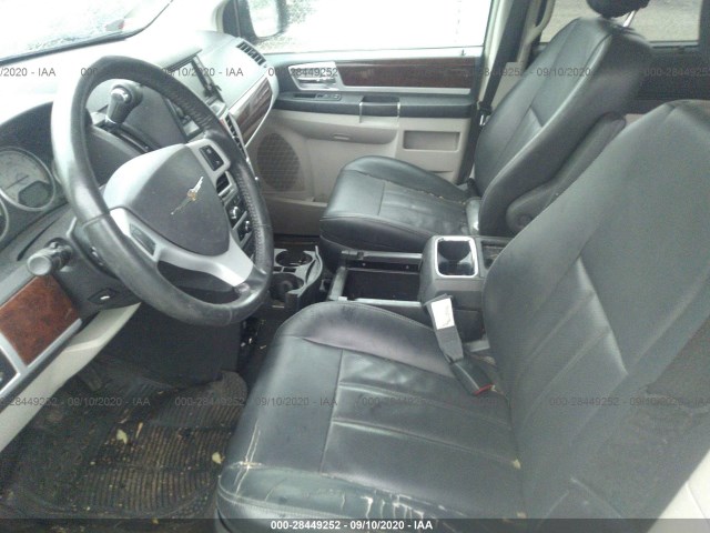 Photo 4 VIN: 2A4RR8DX1AR376789 - CHRYSLER TOWN & COUNTRY 