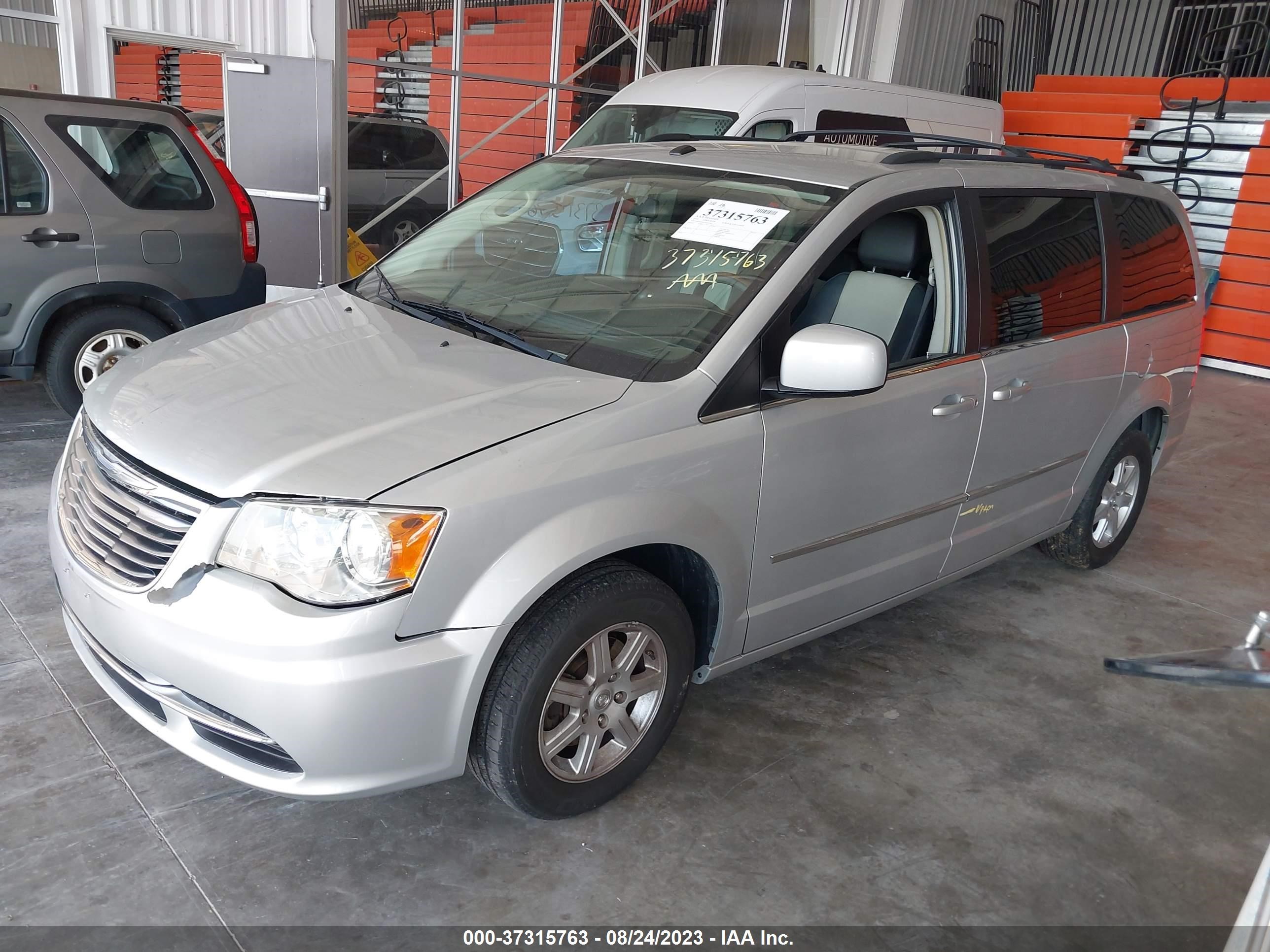 Photo 1 VIN: 2A4RR8DX2AR352047 - CHRYSLER TOWN & COUNTRY 