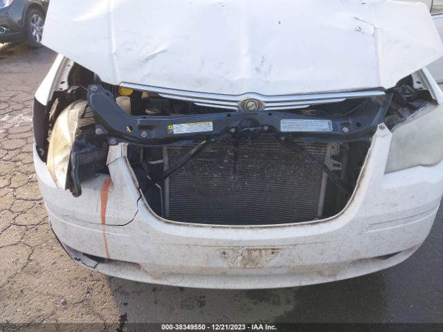 Photo 5 VIN: 2A4RR8DX2AR377076 - CHRYSLER TOWN & COUNTRY 