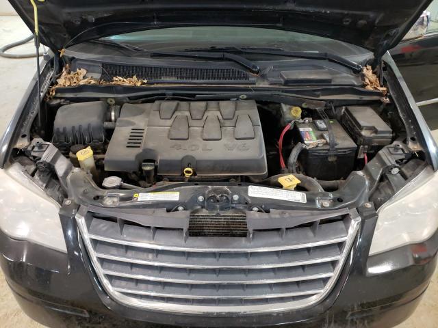 Photo 6 VIN: 2A4RR8DX3AR320756 - CHRYSLER TOWN & COU 