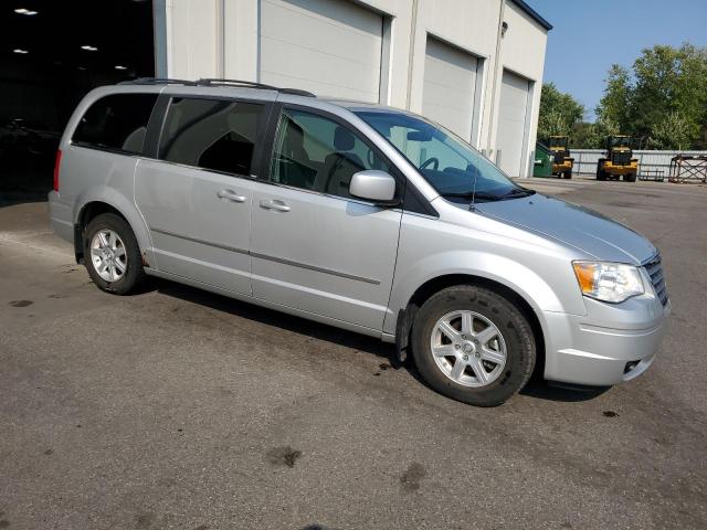 Photo 3 VIN: 2A4RR8DX3AR352123 - CHRYSLER TOWN & COU 