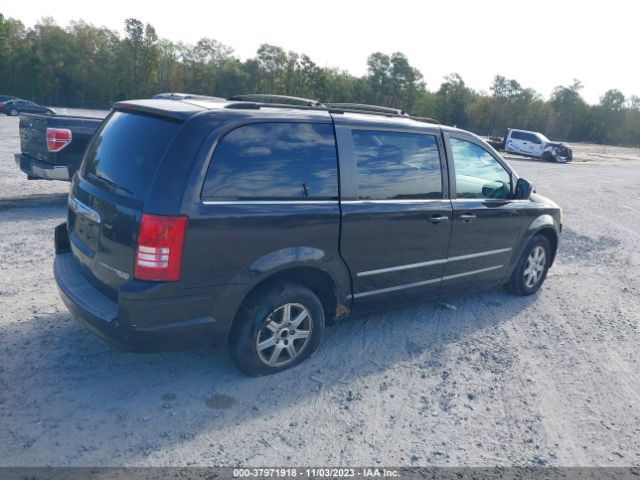 Photo 3 VIN: 2A4RR8DX3AR393660 - CHRYSLER TOWN & COUNTRY 