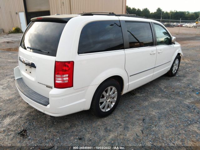 Photo 3 VIN: 2A4RR8DX3AR441206 - CHRYSLER TOWN & COUNTRY 