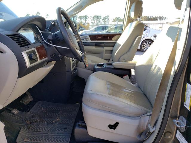 Photo 6 VIN: 2A4RR8DX4AR321351 - CHRYSLER TOWN & COU 