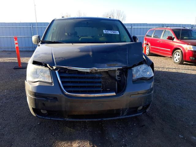 Photo 8 VIN: 2A4RR8DX4AR382182 - CHRYSLER TOWN & COU 