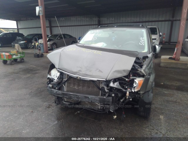 Photo 5 VIN: 2A4RR8DX4AR395062 - CHRYSLER TOWN & COUNTRY 