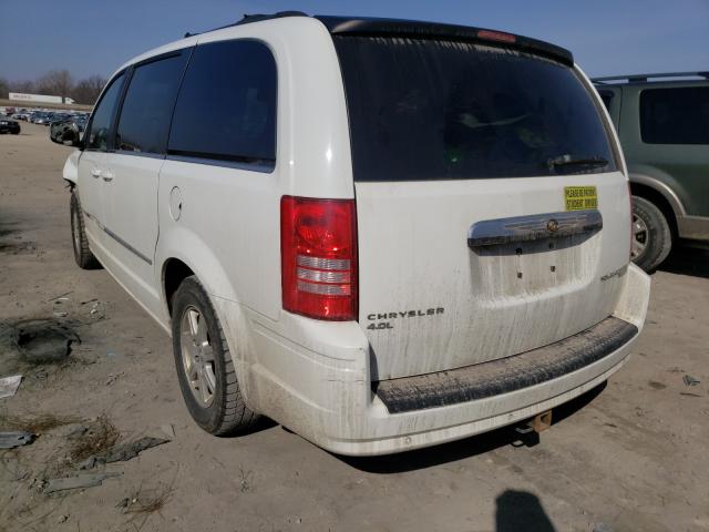 Photo 2 VIN: 2A4RR8DX4AR403791 - CHRYSLER TOWN &AMP COU 