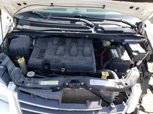 Photo 6 VIN: 2A4RR8DX4AR403791 - CHRYSLER TOWN &AMP COU 