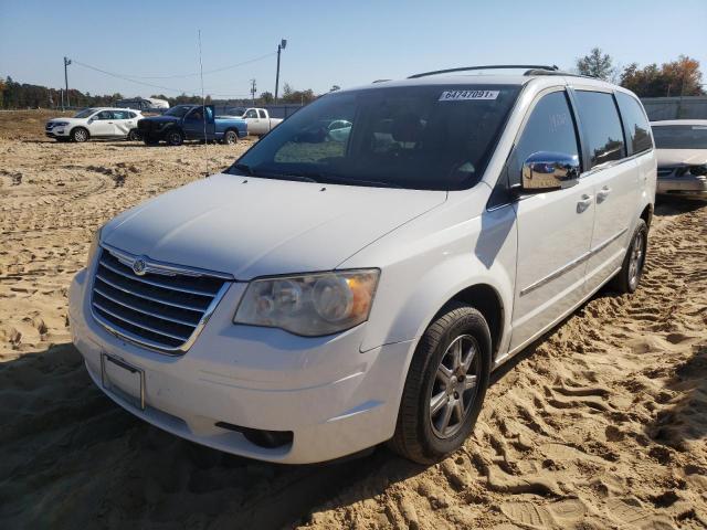 Photo 1 VIN: 2A4RR8DX4AR427590 - CHRYSLER TOWN &AMP COU 