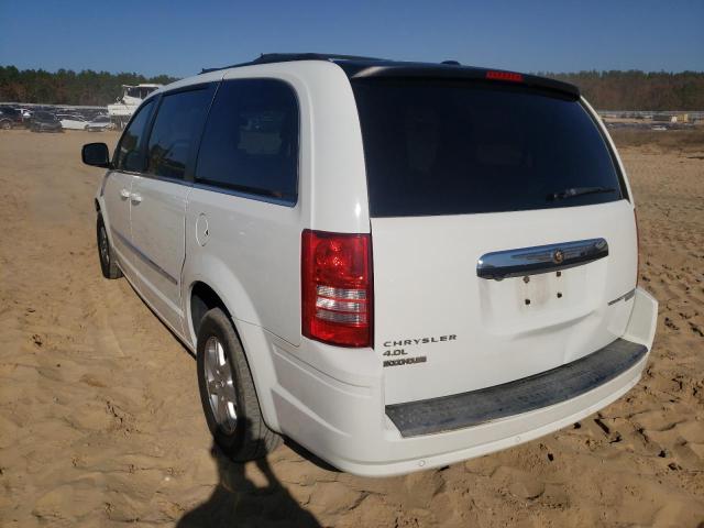 Photo 2 VIN: 2A4RR8DX4AR427590 - CHRYSLER TOWN &AMP COU 