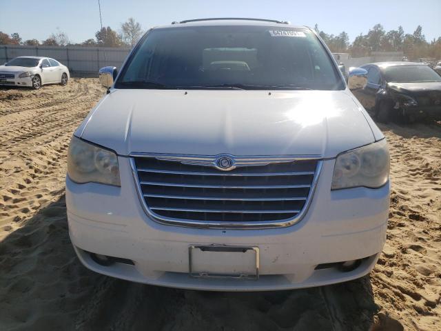 Photo 8 VIN: 2A4RR8DX4AR427590 - CHRYSLER TOWN &AMP COU 