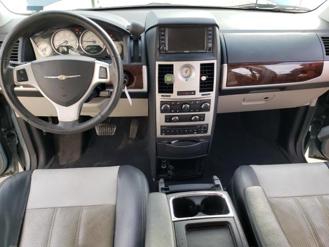 Photo 7 VIN: 2A4RR8DX5AR339096 - CHRYSLER TOWN & COU 