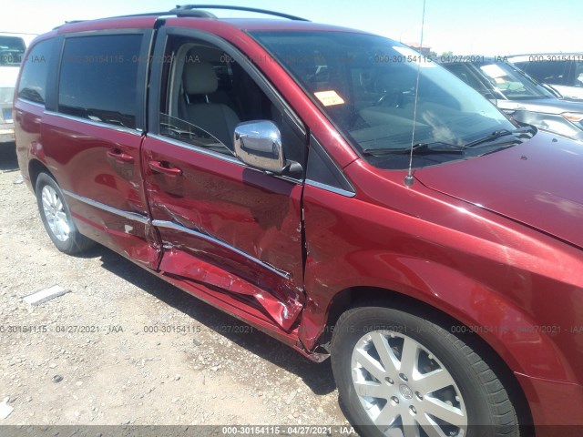 Photo 5 VIN: 2A4RR8DX5AR449677 - CHRYSLER TOWN & COUNTRY 