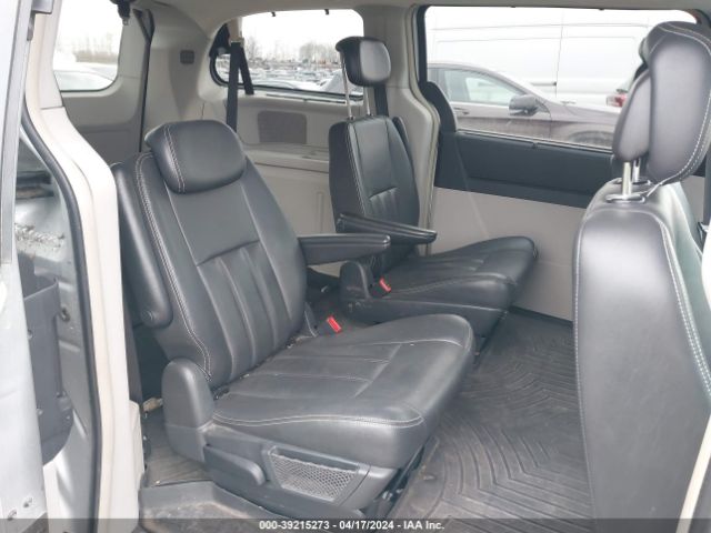 Photo 7 VIN: 2A4RR8DX6AR394933 - CHRYSLER TOWN & COUNTRY 