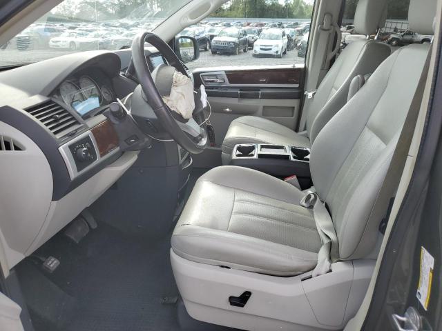 Photo 6 VIN: 2A4RR8DX7AR352013 - CHRYSLER TOWN & COU 