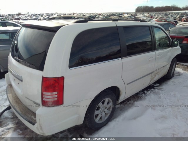 Photo 3 VIN: 2A4RR8DX8AR368057 - CHRYSLER TOWN & COUNTRY 