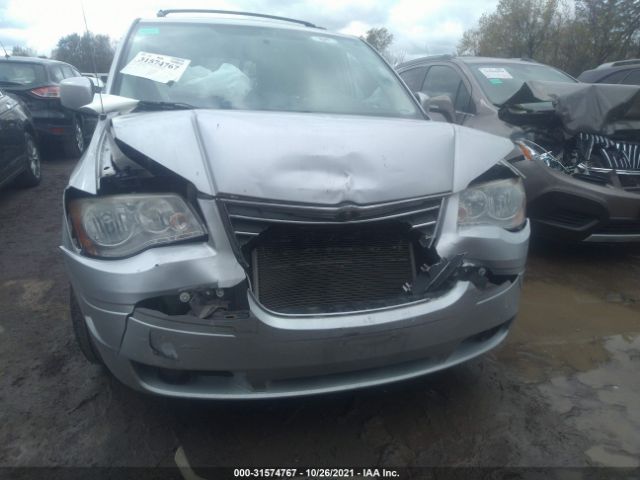 Photo 5 VIN: 2A4RR8DX8AR374280 - CHRYSLER TOWN & COUNTRY 