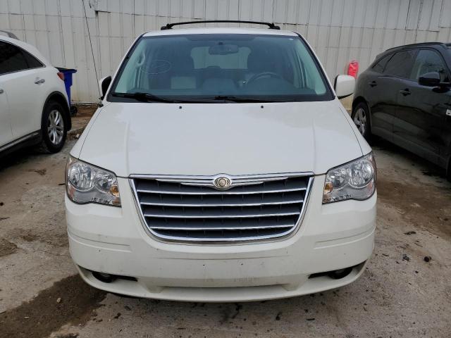 Photo 4 VIN: 2A4RR8DX8AR375011 - CHRYSLER TOWN & COU 