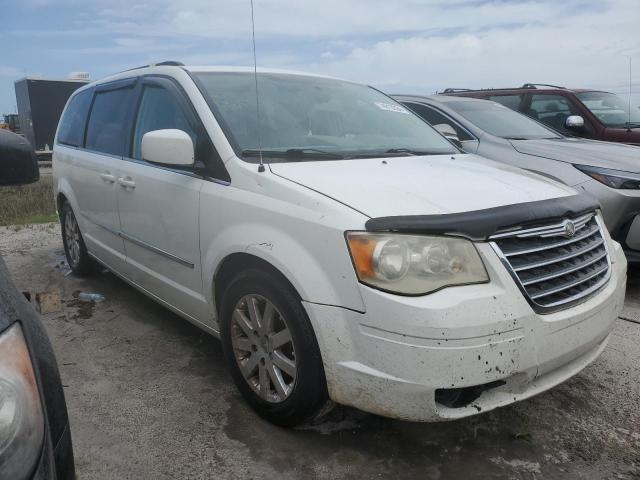 Photo 3 VIN: 2A4RR8DX8AR387238 - CHRYSLER TOWN & COU 