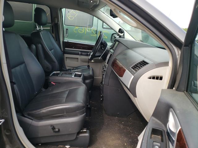 Photo 4 VIN: 2A4RR8DX8AR422179 - CHRYSLER TOWN & COUNTRY 