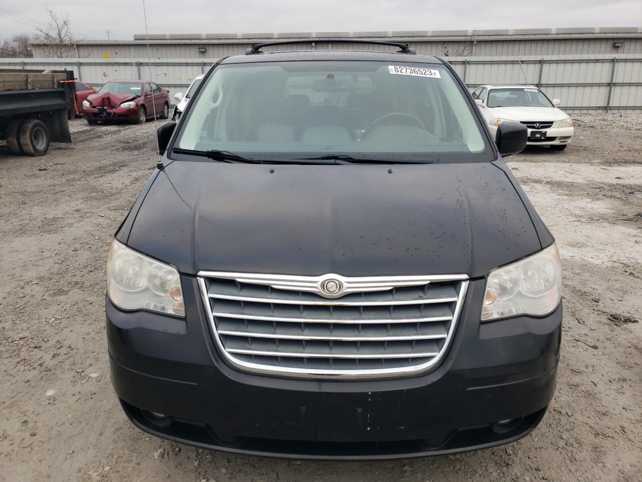 Photo 4 VIN: 2A4RR8DX8AR436602 - CHRYSLER TOWN & COUNTRY 