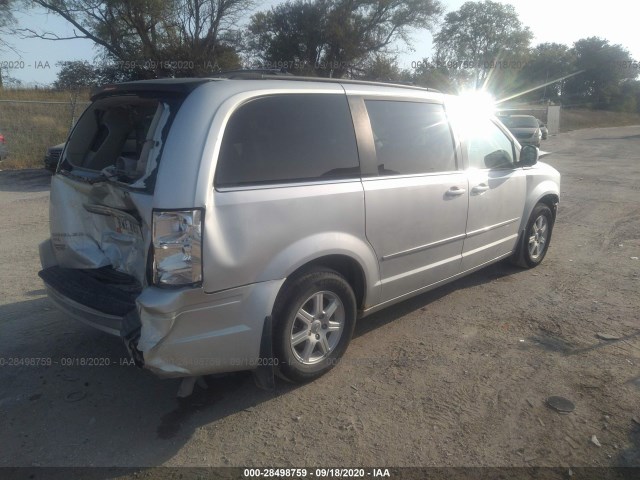 Photo 3 VIN: 2A4RR8DX8AR480695 - CHRYSLER TOWN & COUNTRY 