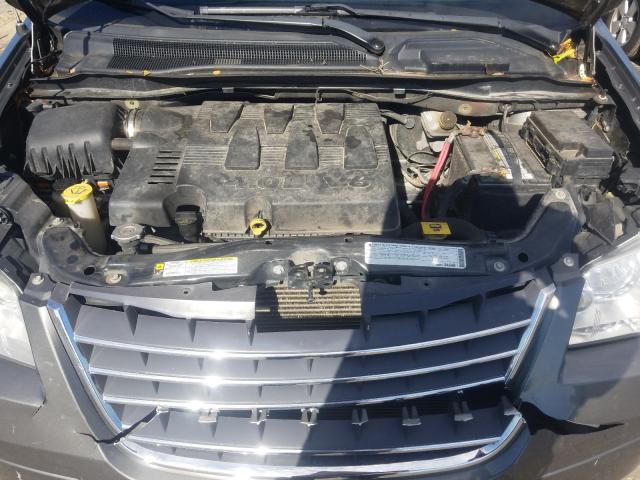 Photo 6 VIN: 2A4RR8DX9AR339246 - CHRYSLER TOWN &AMP COU 