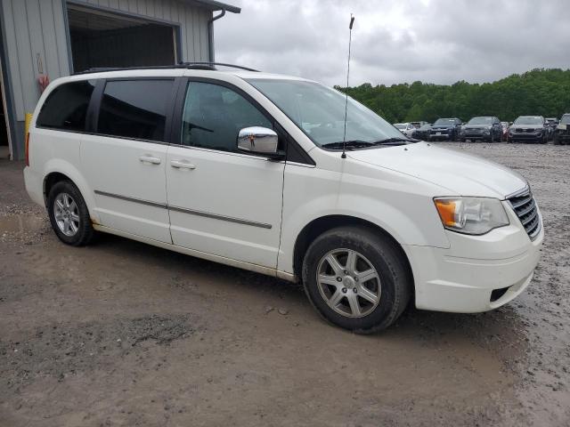 Photo 3 VIN: 2A4RR8DX9AR366592 - CHRYSLER MINIVAN 