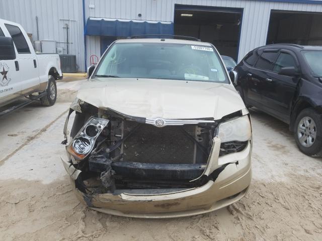 Photo 8 VIN: 2A4RR8DX9AR368455 - CHRYSLER TOWN & COU 