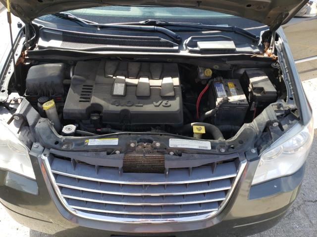 Photo 11 VIN: 2A4RR8DX9AR448466 - CHRYSLER TOWN & COU 