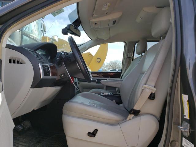 Photo 6 VIN: 2A4RR8DX9AR448466 - CHRYSLER TOWN & COU 