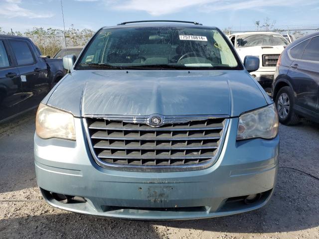 Photo 4 VIN: 2A4RR8DXXAR394076 - CHRYSLER TOWN & COU 