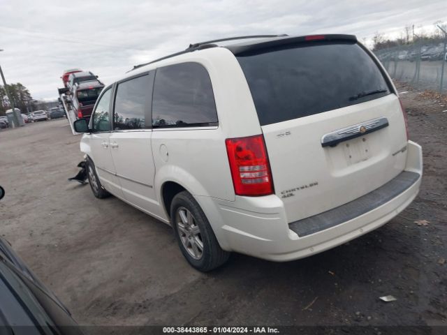 Photo 2 VIN: 2A4RR8DXXAR403889 - CHRYSLER TOWN & COUNTRY 