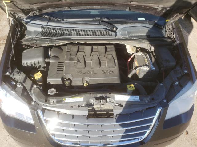 Photo 6 VIN: 2A4RR8DXXAR435581 - CHRYSLER TOWN & COU 