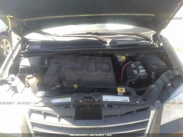 Photo 9 VIN: 2A4RR8DXXAR454597 - CHRYSLER TOWN & COUNTRY 