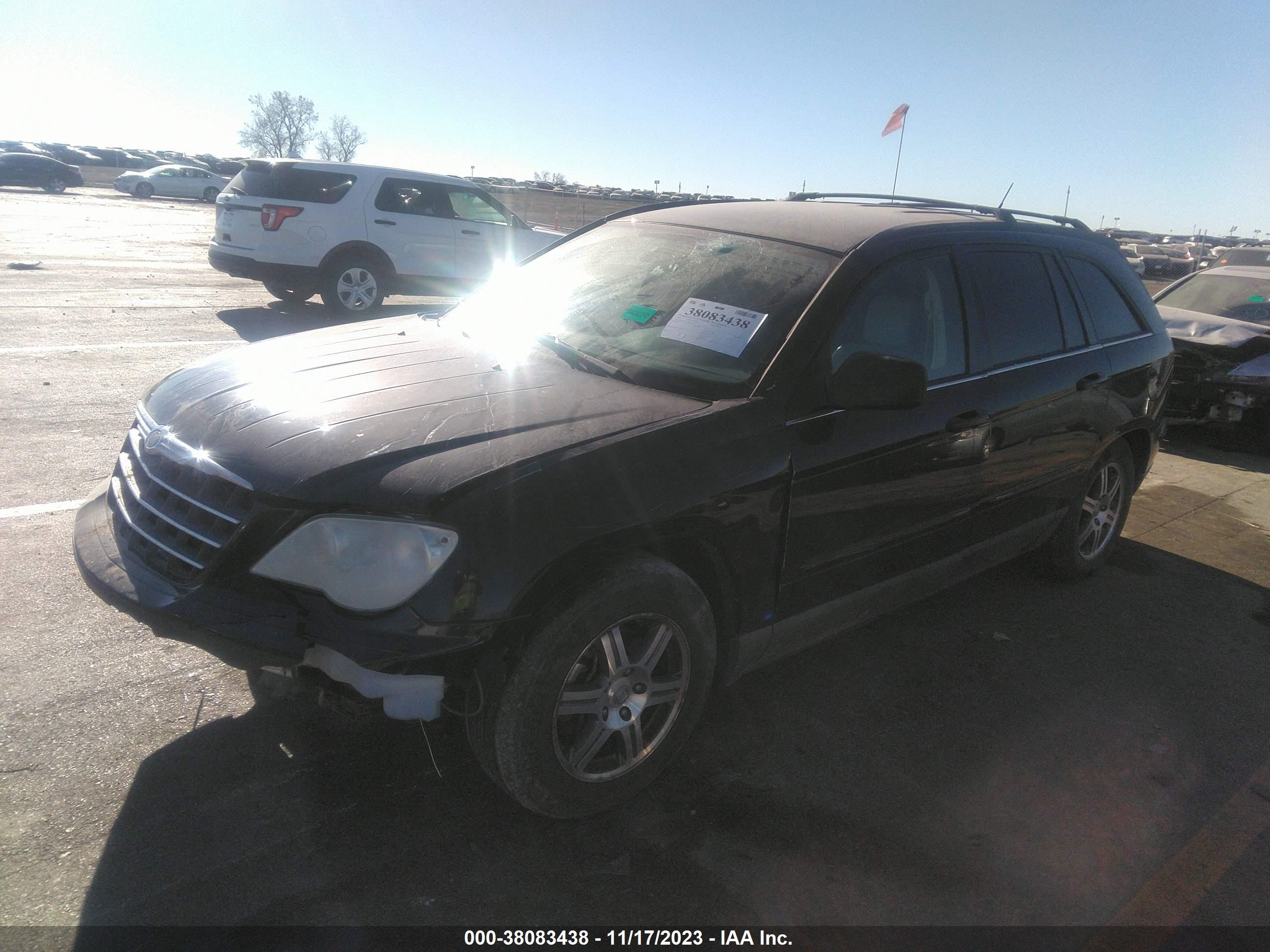 Photo 1 VIN: 2A8GF68X28R647365 - CHRYSLER PACIFICA 