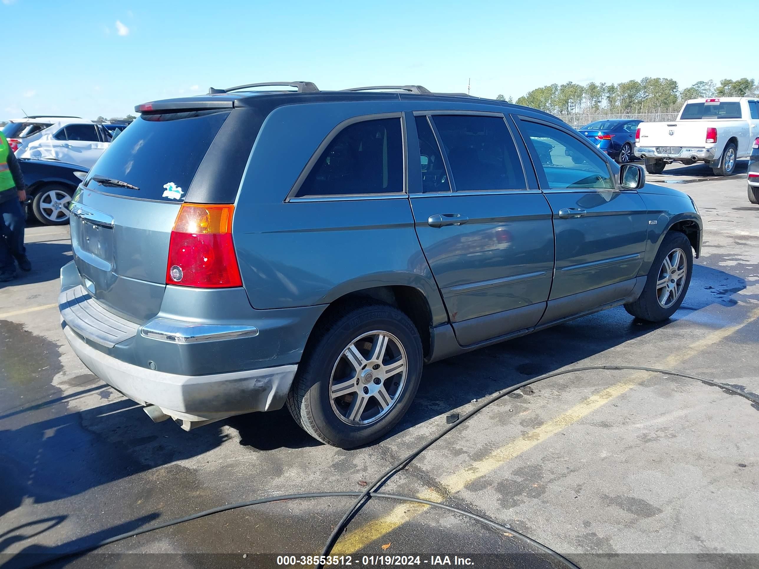 Photo 3 VIN: 2A8GF68X77R170947 - CHRYSLER PACIFICA 