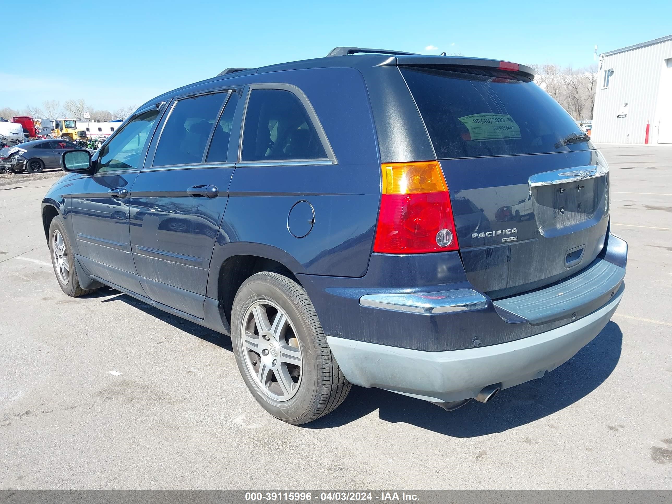 Photo 2 VIN: 2A8GF68X97R103847 - CHRYSLER PACIFICA 