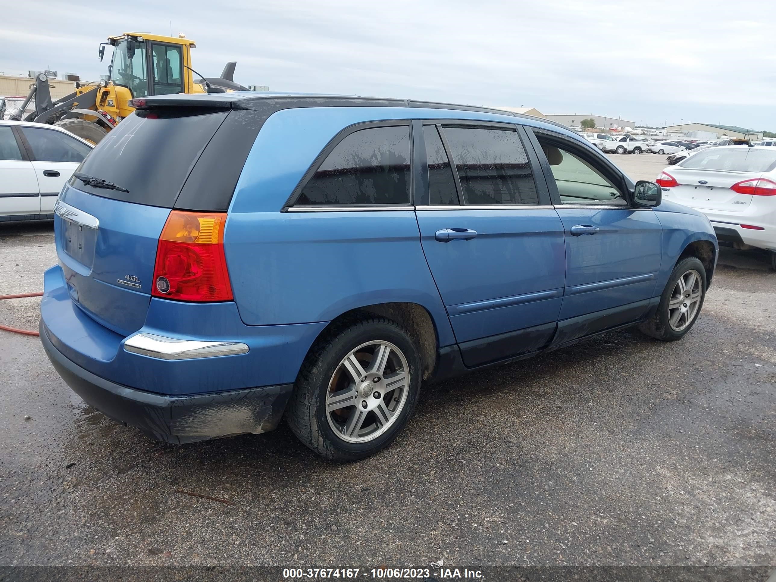 Photo 3 VIN: 2A8GF68X97R289552 - CHRYSLER PACIFICA 