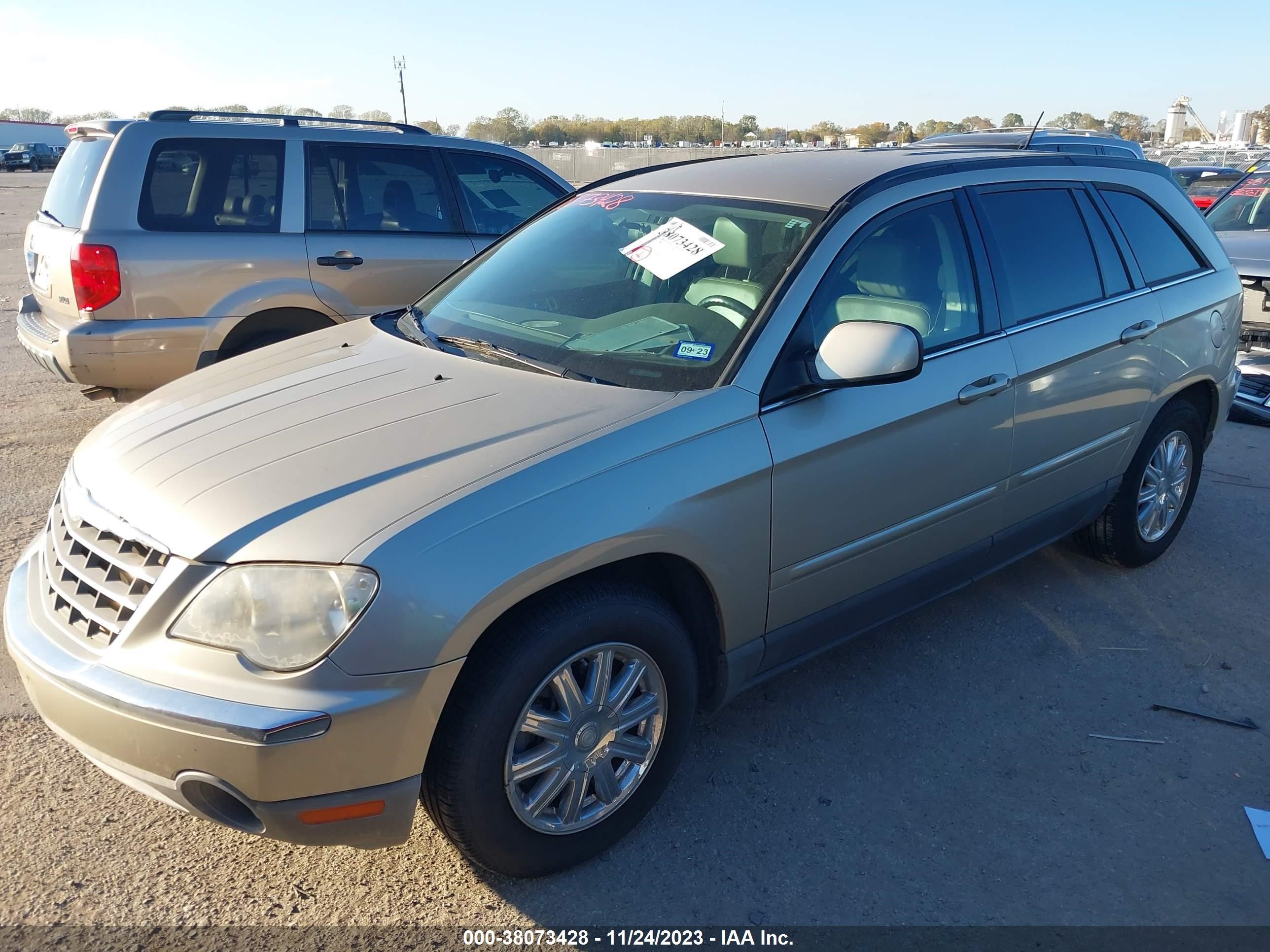 Photo 1 VIN: 2A8GM68X27R215007 - CHRYSLER PACIFICA 