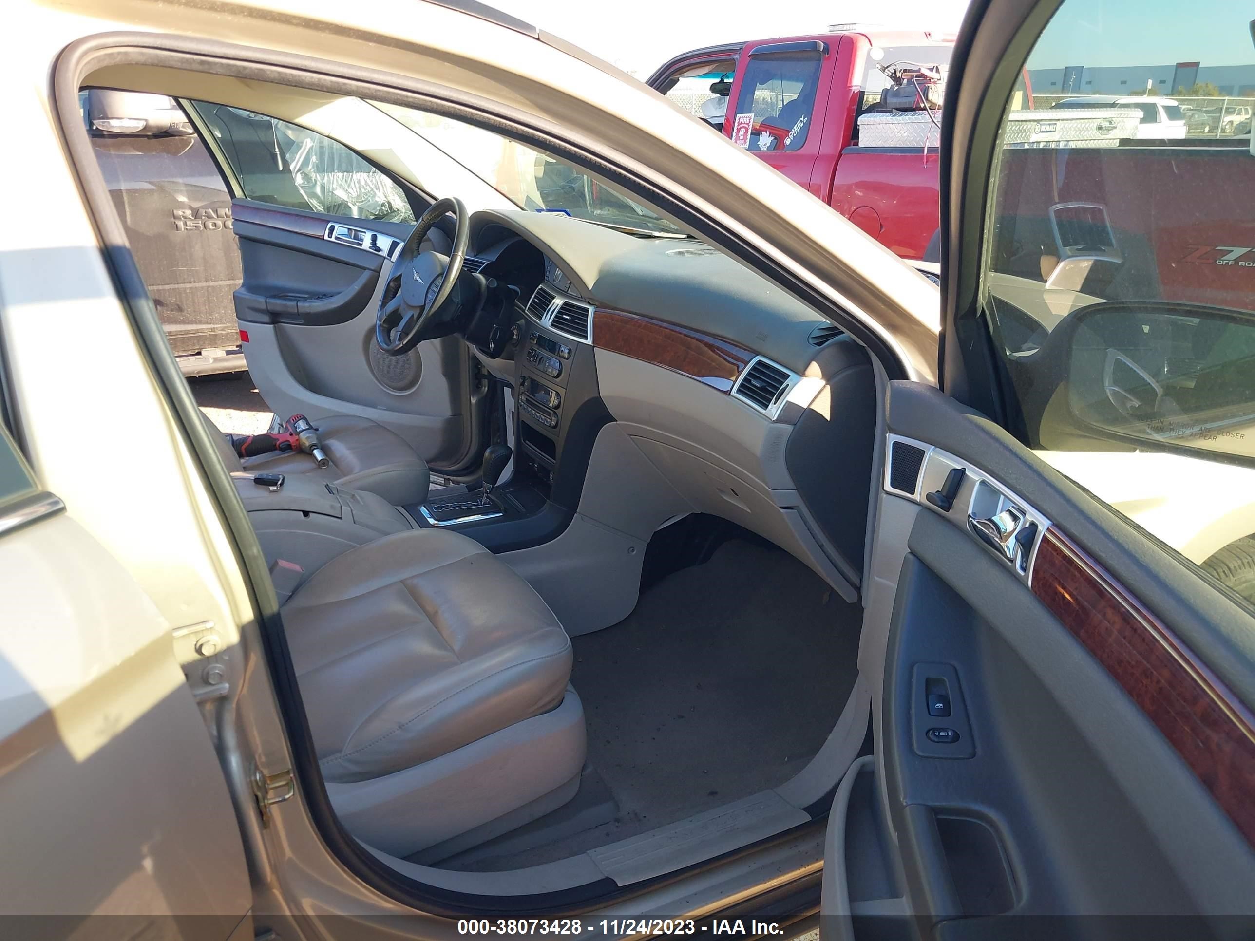 Photo 4 VIN: 2A8GM68X27R215007 - CHRYSLER PACIFICA 