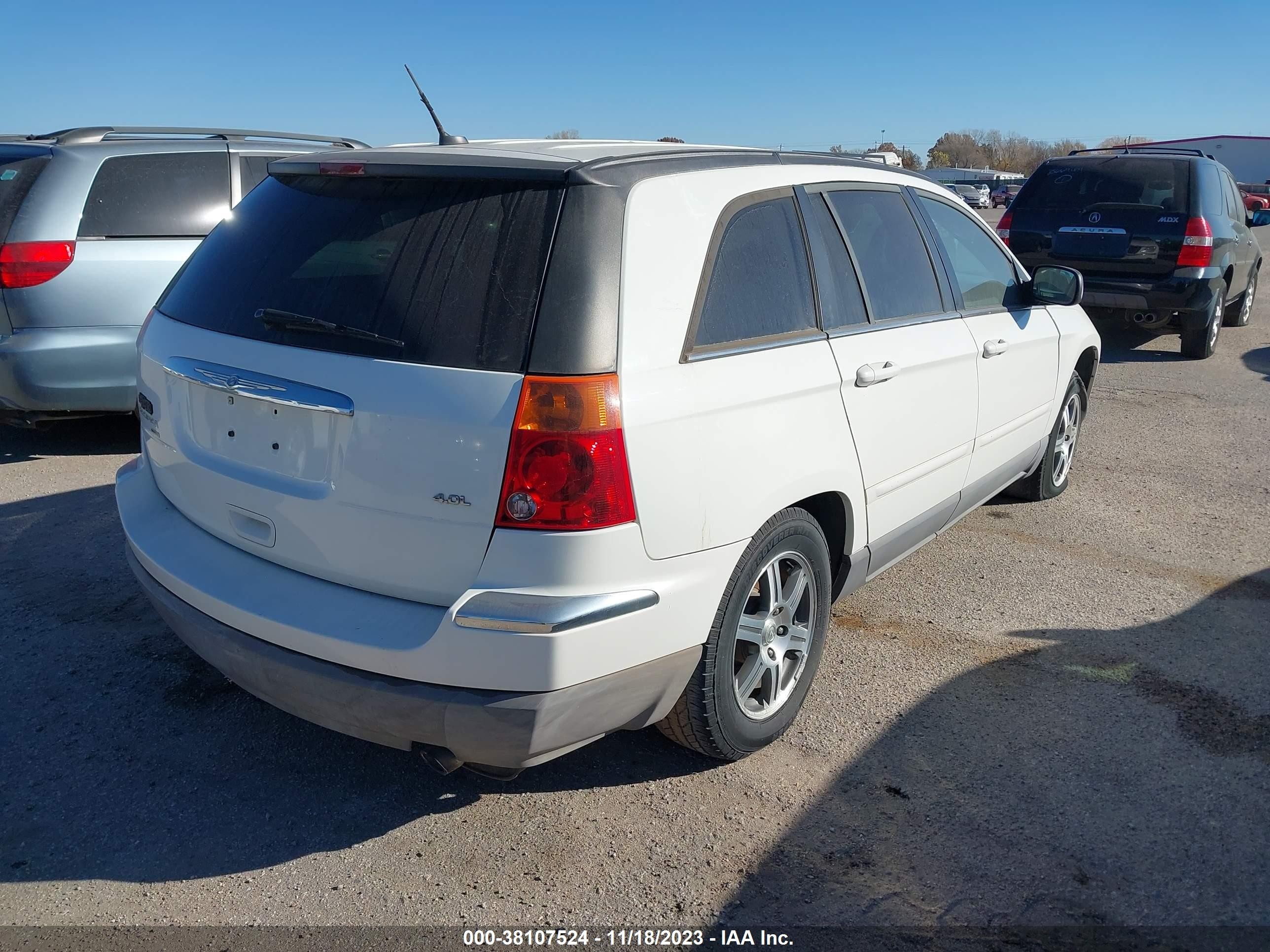 Photo 4 VIN: 2A8GM68X57R303078 - CHRYSLER PACIFICA 