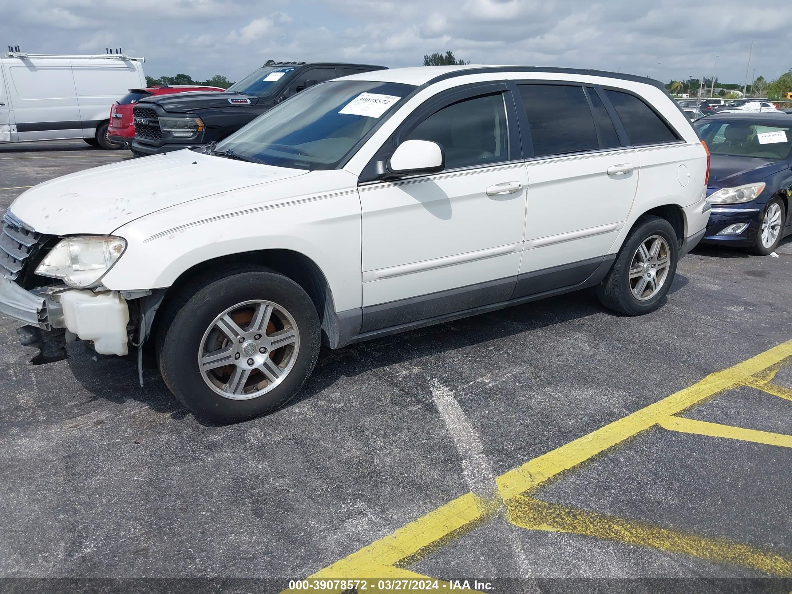 Photo 1 VIN: 2A8GM68X67R290745 - CHRYSLER PACIFICA 