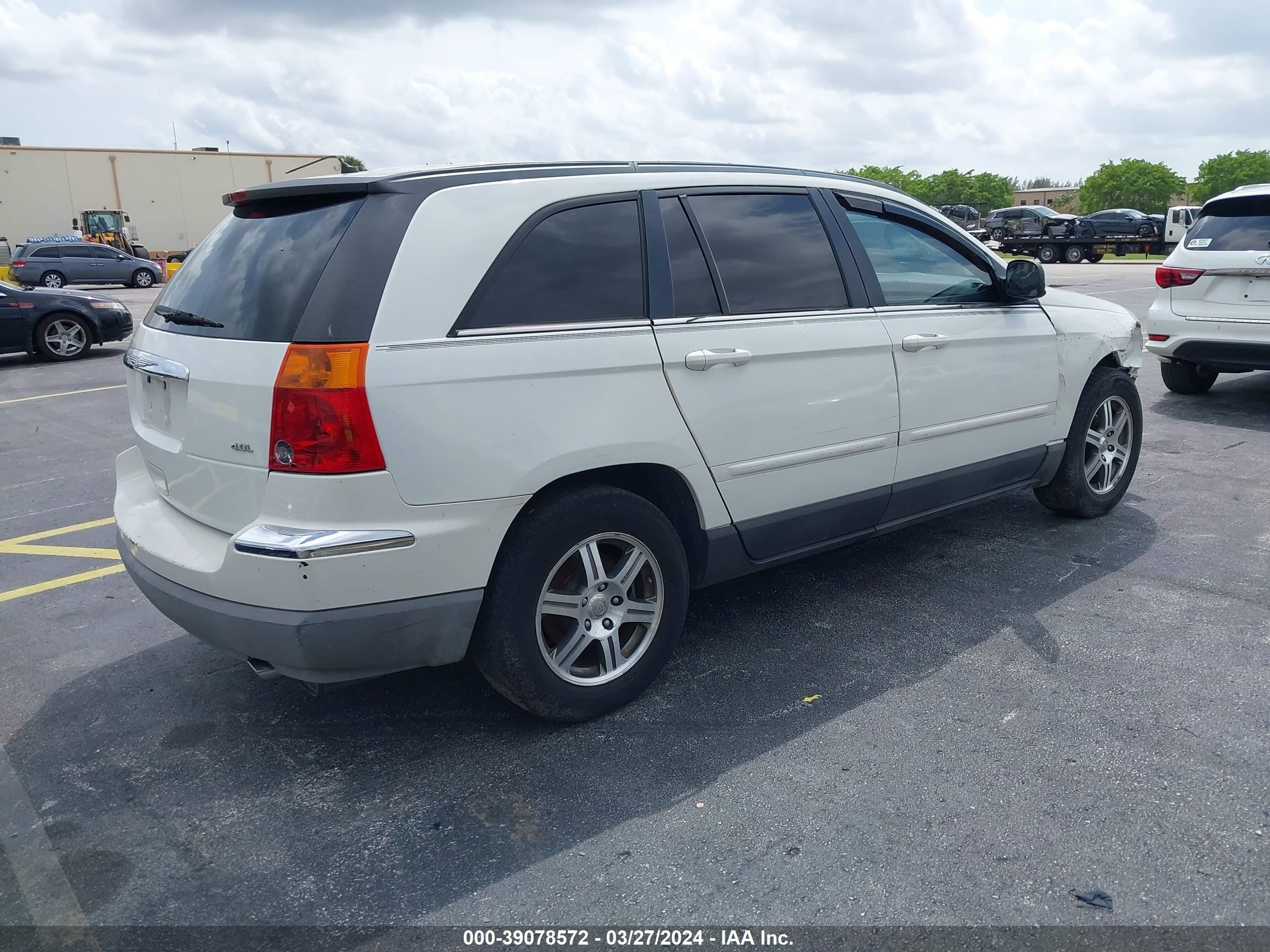 Photo 3 VIN: 2A8GM68X67R290745 - CHRYSLER PACIFICA 