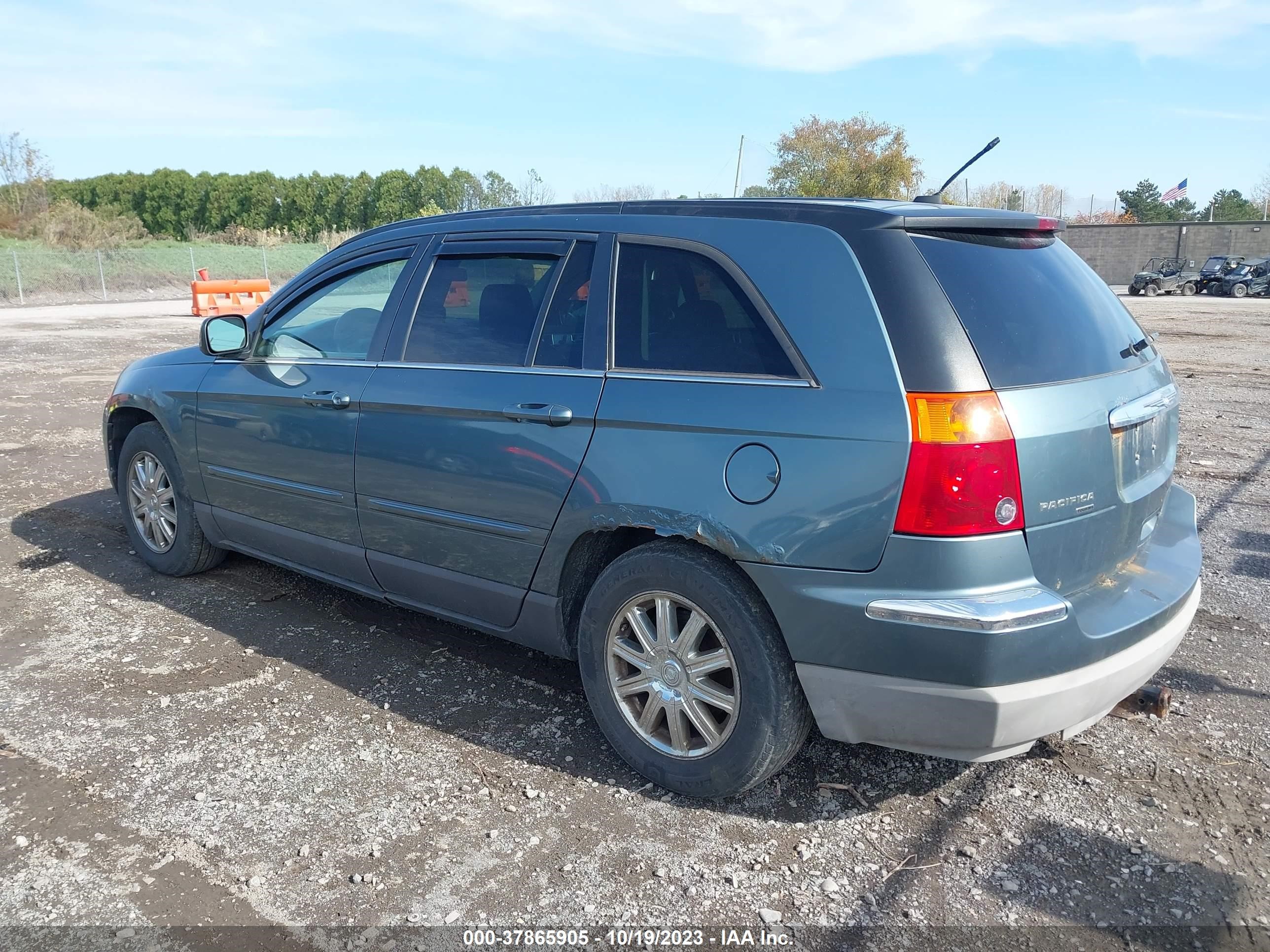 Photo 2 VIN: 2A8GM68X97R335211 - CHRYSLER PACIFICA 