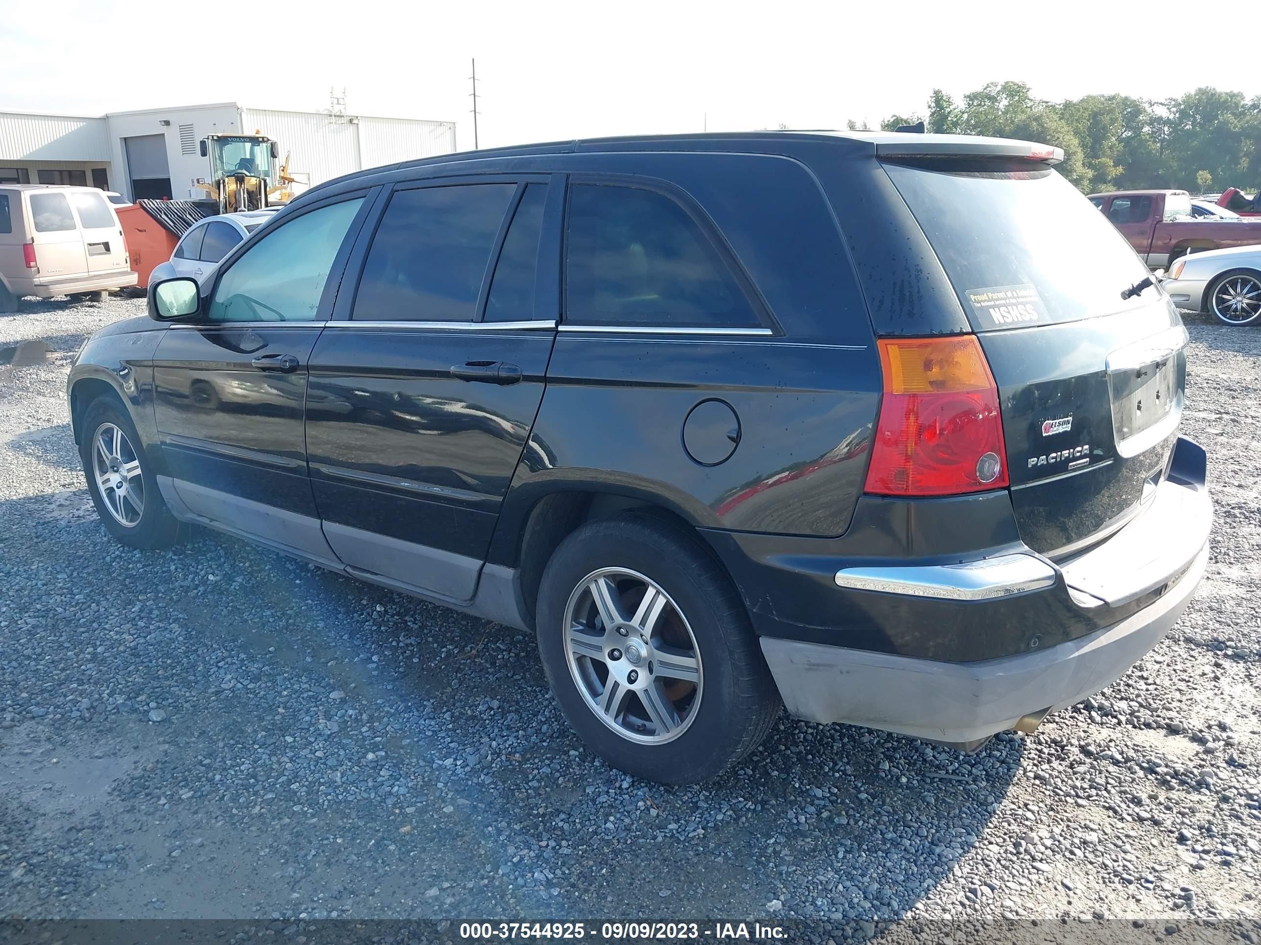 Photo 2 VIN: 2A8GM68XX7R297410 - CHRYSLER PACIFICA 