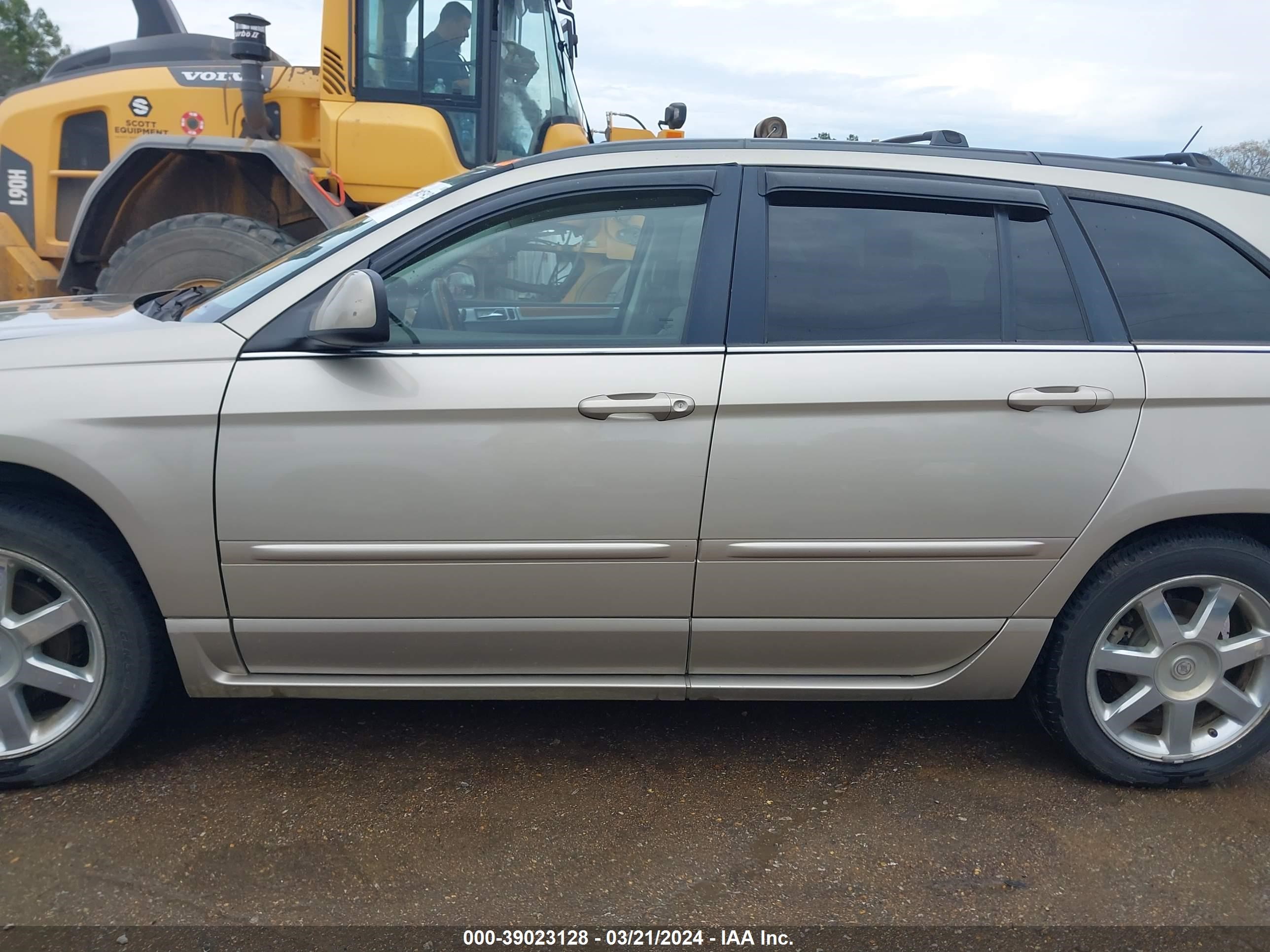 Photo 13 VIN: 2A8GM78X58R150869 - CHRYSLER PACIFICA 