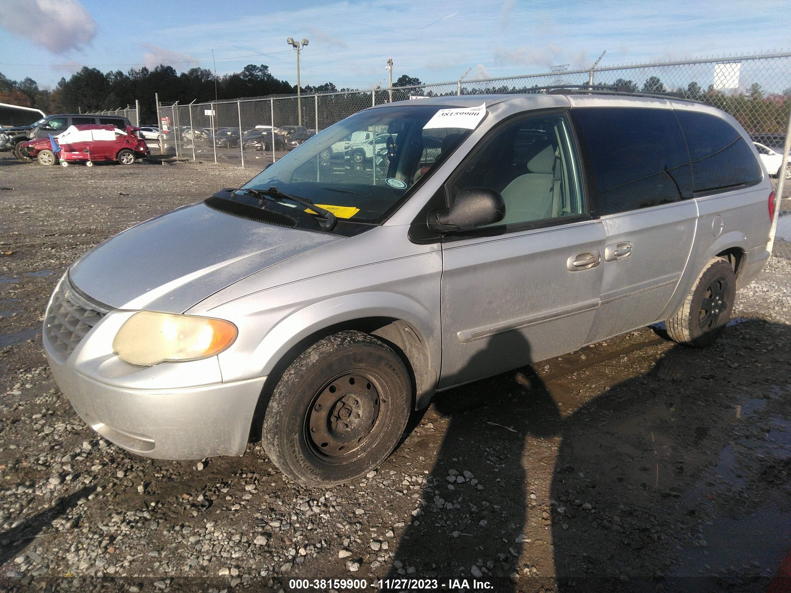 Photo 1 VIN: 2A8GP44R17R307339 - CHRYSLER TOWN & COUNTRY 