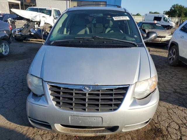 Photo 4 VIN: 2A8GP44R77R331094 - CHRYSLER TOWN & COU 